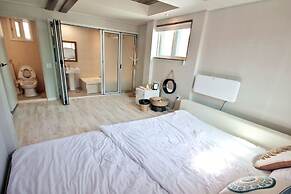 Daemyung Guesthouse
