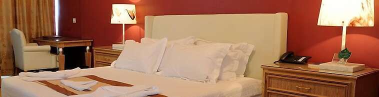 Hotel Ritz Sumbe