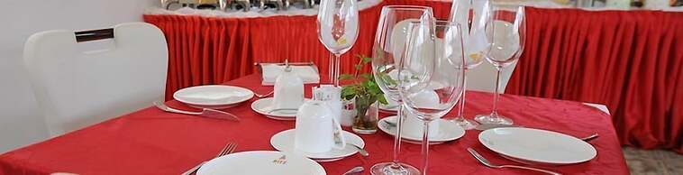 Hotel Ritz Sumbe