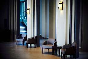J Park Hotel