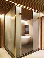 J Park Hotel