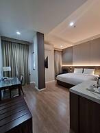 J Park Hotel
