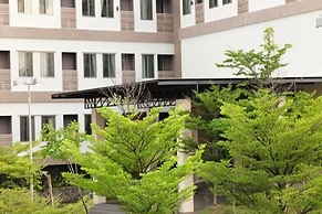 J Park Hotel