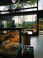 J Park Hotel