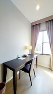 J Park Hotel