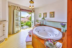 Palas Alacati - Adults Only