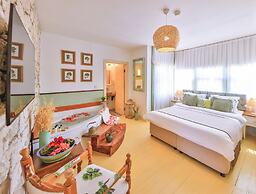 Palas Alacati - Adults Only