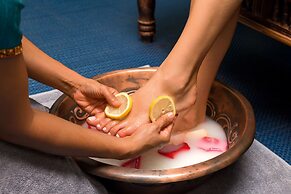 Mops Hotel and Spa