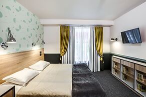 Mops Hotel and Spa