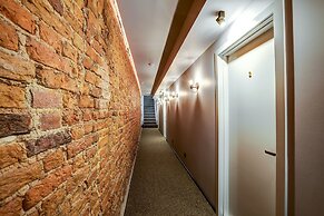 Mops Hotel and Spa