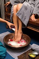 Mops Hotel and Spa