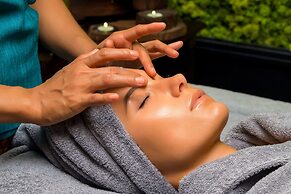 Mops Hotel and Spa