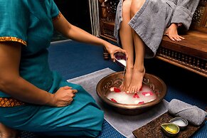 Mops Hotel and Spa