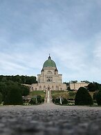 Hotel Monville