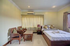DV Angkor Villa