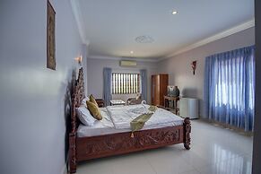 DV Angkor Villa