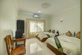 DV Angkor Villa