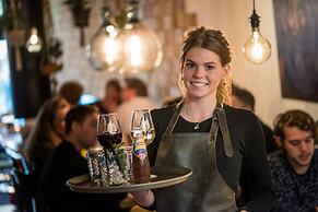 Wolf Hotel Kitchen & Bar
