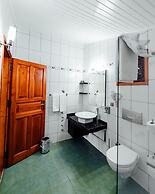 Azur Hotel