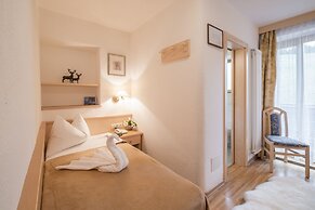 Hotel Serena