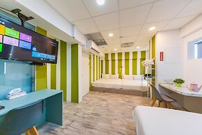 Liuhe Su Hotels