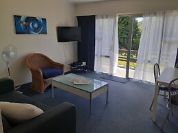 Golden Bay Motel