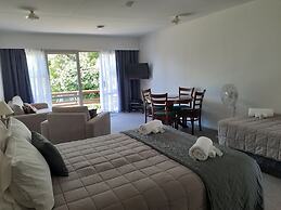 Golden Bay Motel