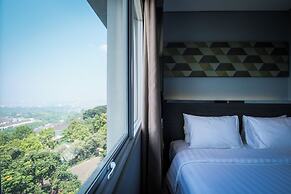 Clove Hotel