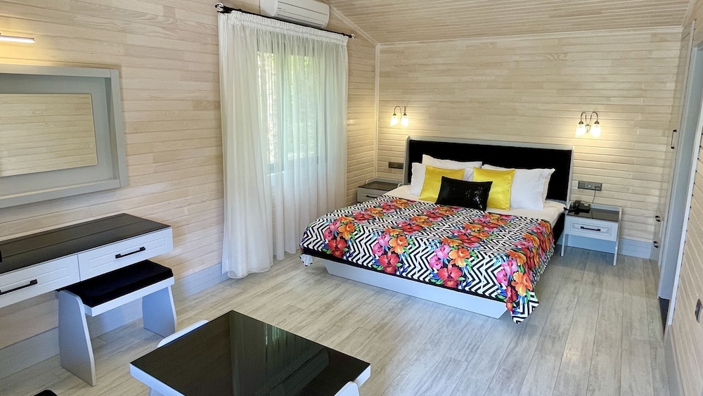 Aida Hotel