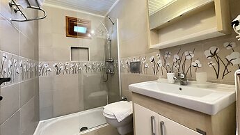 Aida Hotel