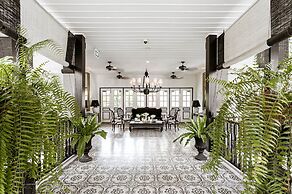 99 The Heritage Hotel