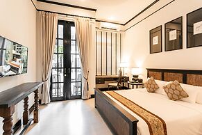99 The Heritage Hotel