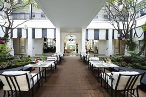 99 The Heritage Hotel