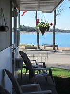Balm Beach Resort & Motel
