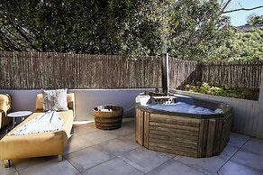 Silver Forest Boutique Hotel, Spa, Restaurant & Bar