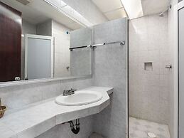 OYO Hotel Casa Blanca