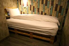 Nys Loft Hotel - Hostel