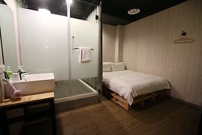 Nys Loft Hotel - Hostel