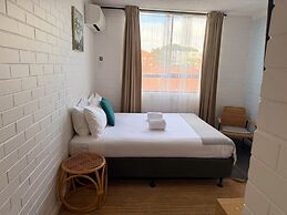 Little Coogee Hotel