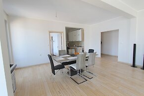 Apartments Aqua