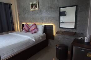 Hyde Place Resort