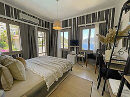 Matiana Hotel