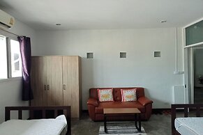 Sleep Dee Hostel