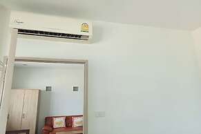 Sleep Dee Hostel