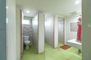 Sleep Dee Hostel