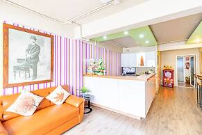 Sleep Dee Hostel