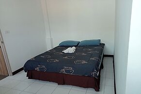 Sleep Dee Hostel