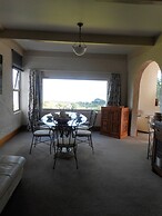 Te Aputa Lodge