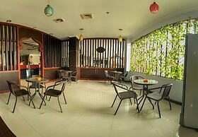 Grand Madani Hotel