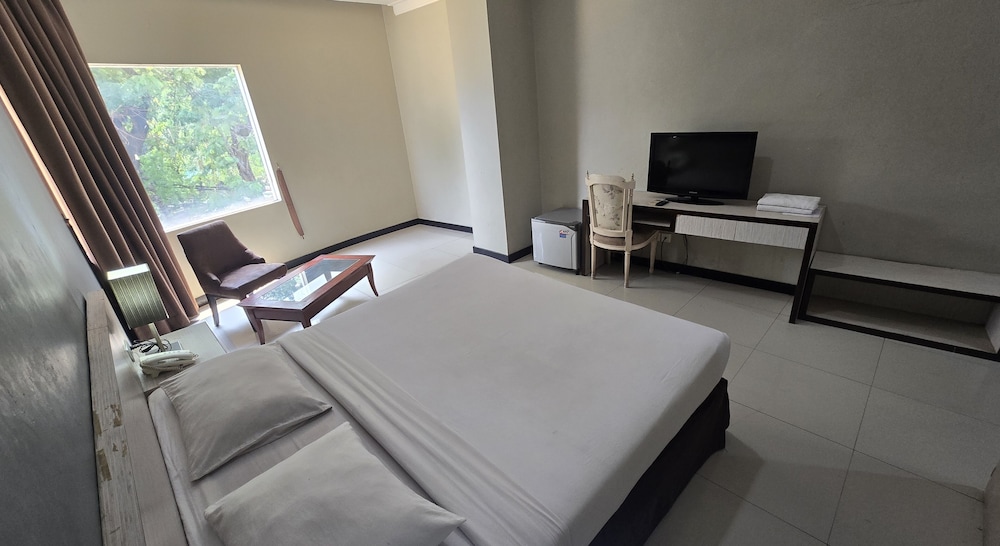 N3 Hotel Zainul Arifin